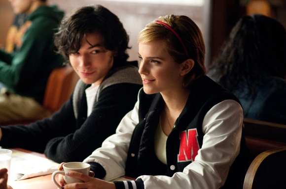 Patrick (Ezra Miller) and Sam (Emma Watson)
